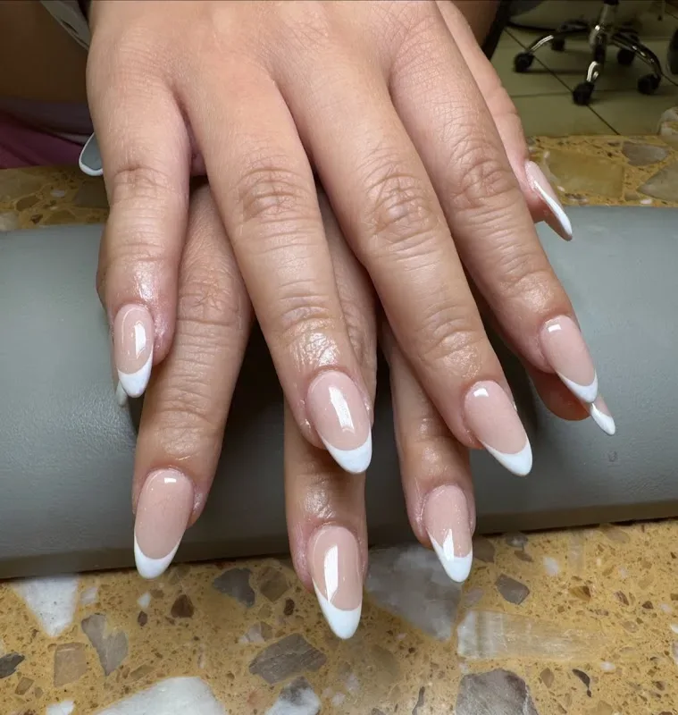 Le’s Nails — Nail salon in Addison